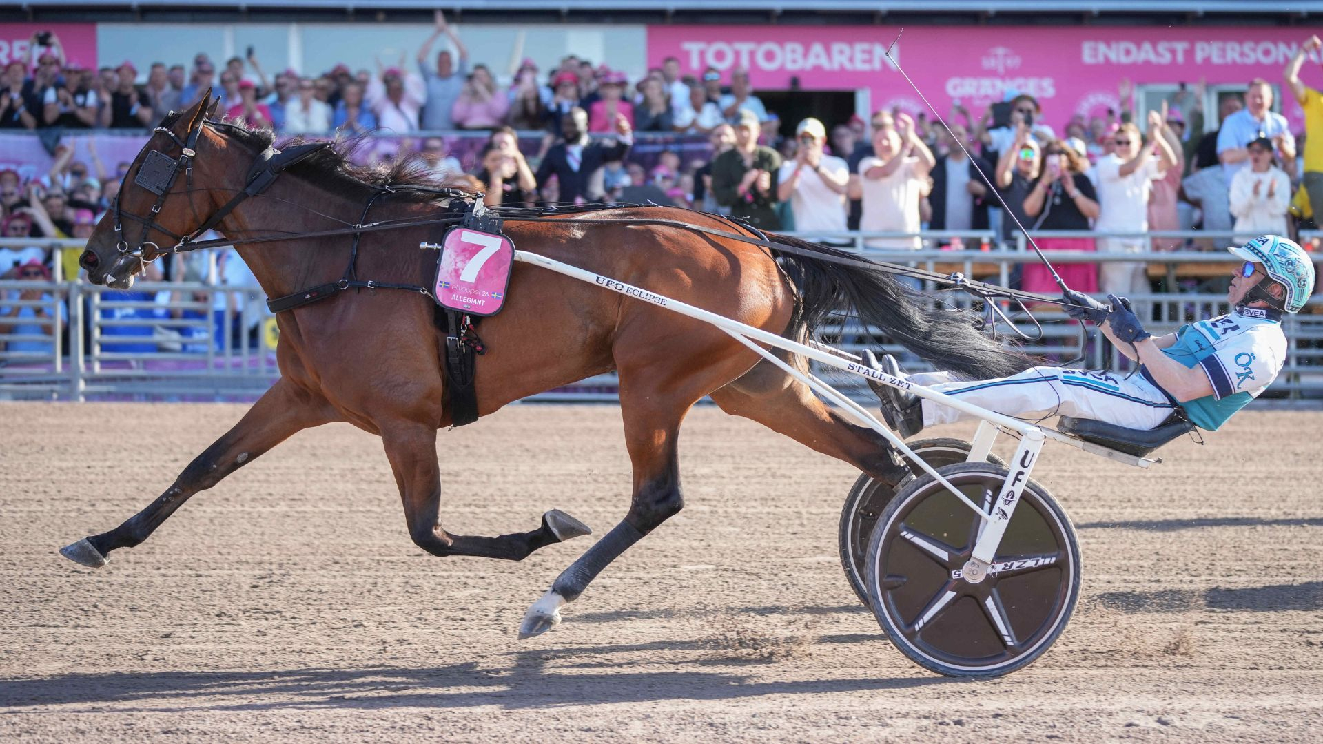 Allegiant dans son sprint final - © ScoopDyga