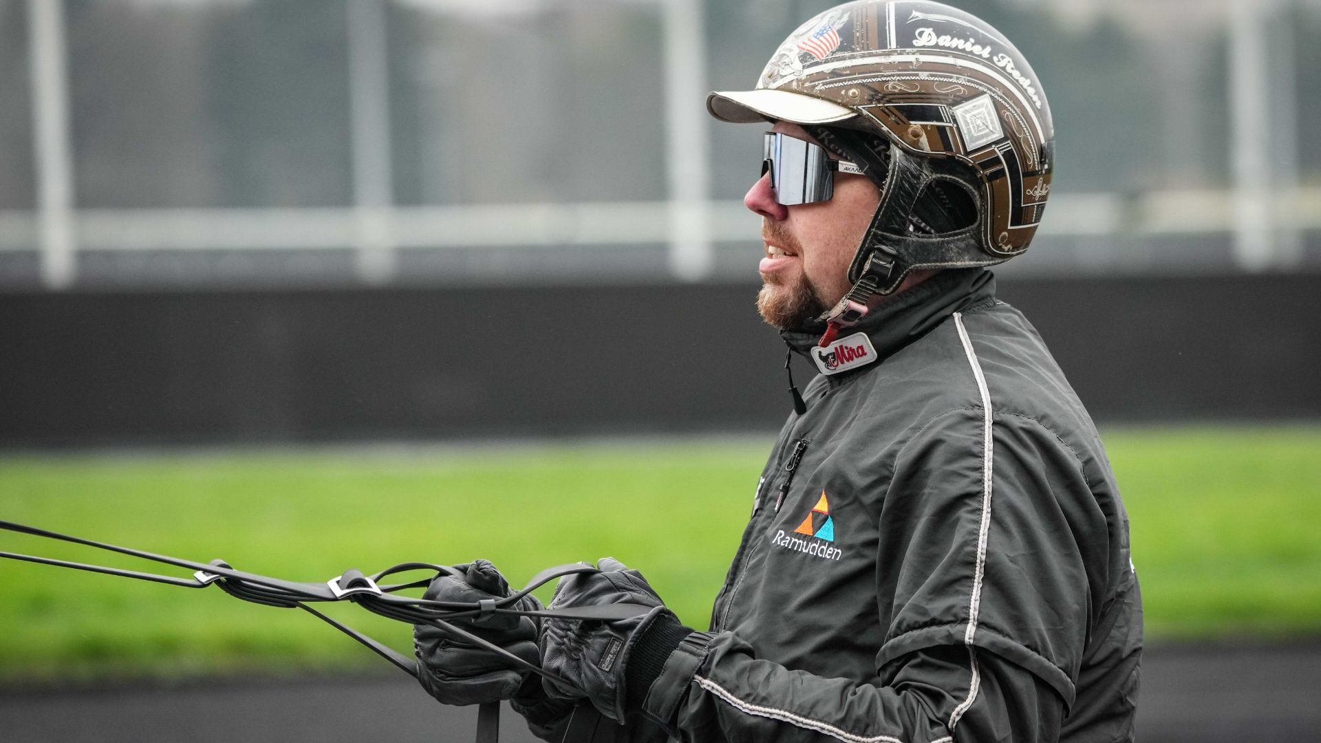 Daniel Redén au sulky à Vincennes - © Aprh