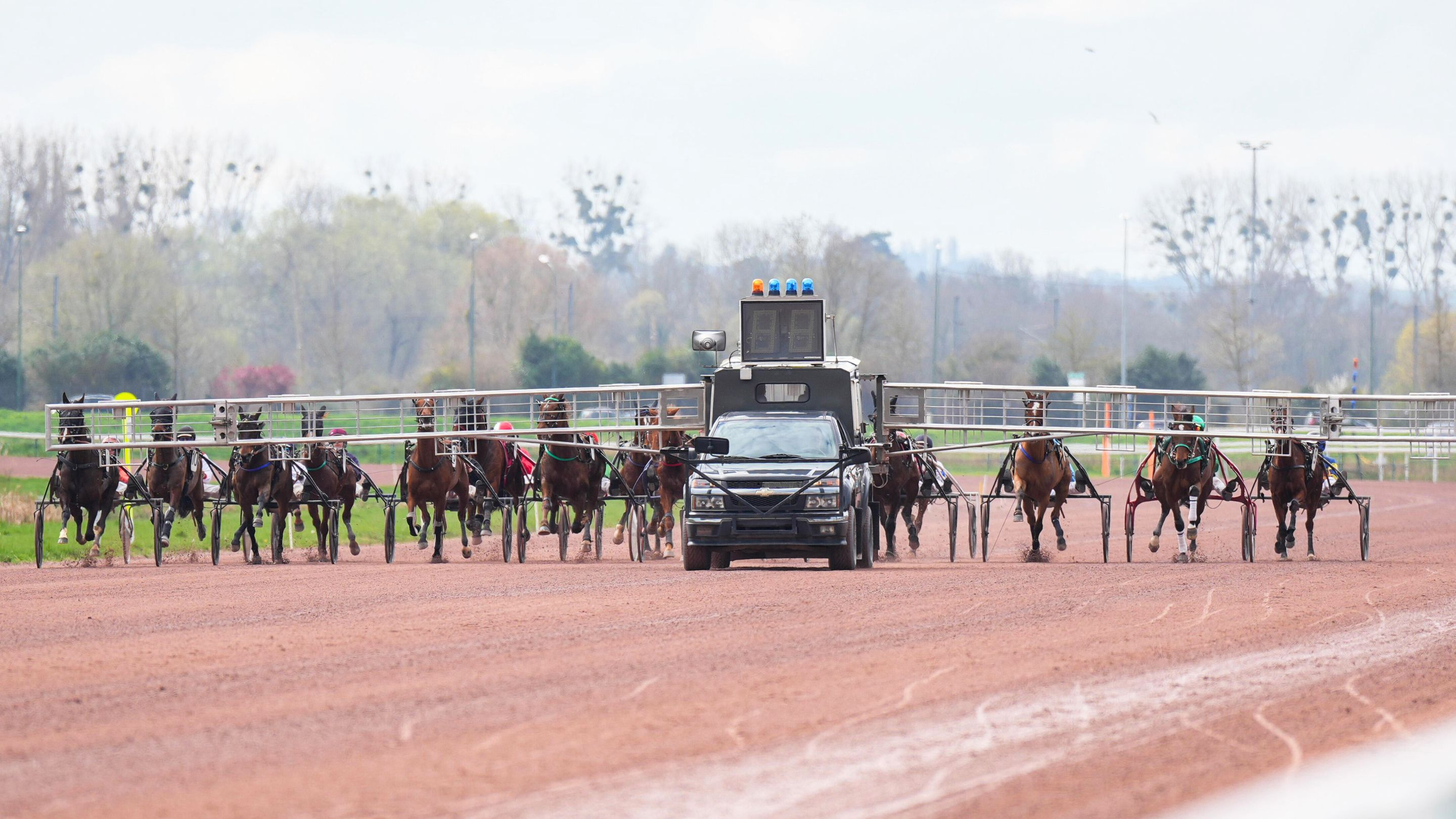 Départ à l'autostart sur l'hippodrome de La Prairie - © ScoopDyga
