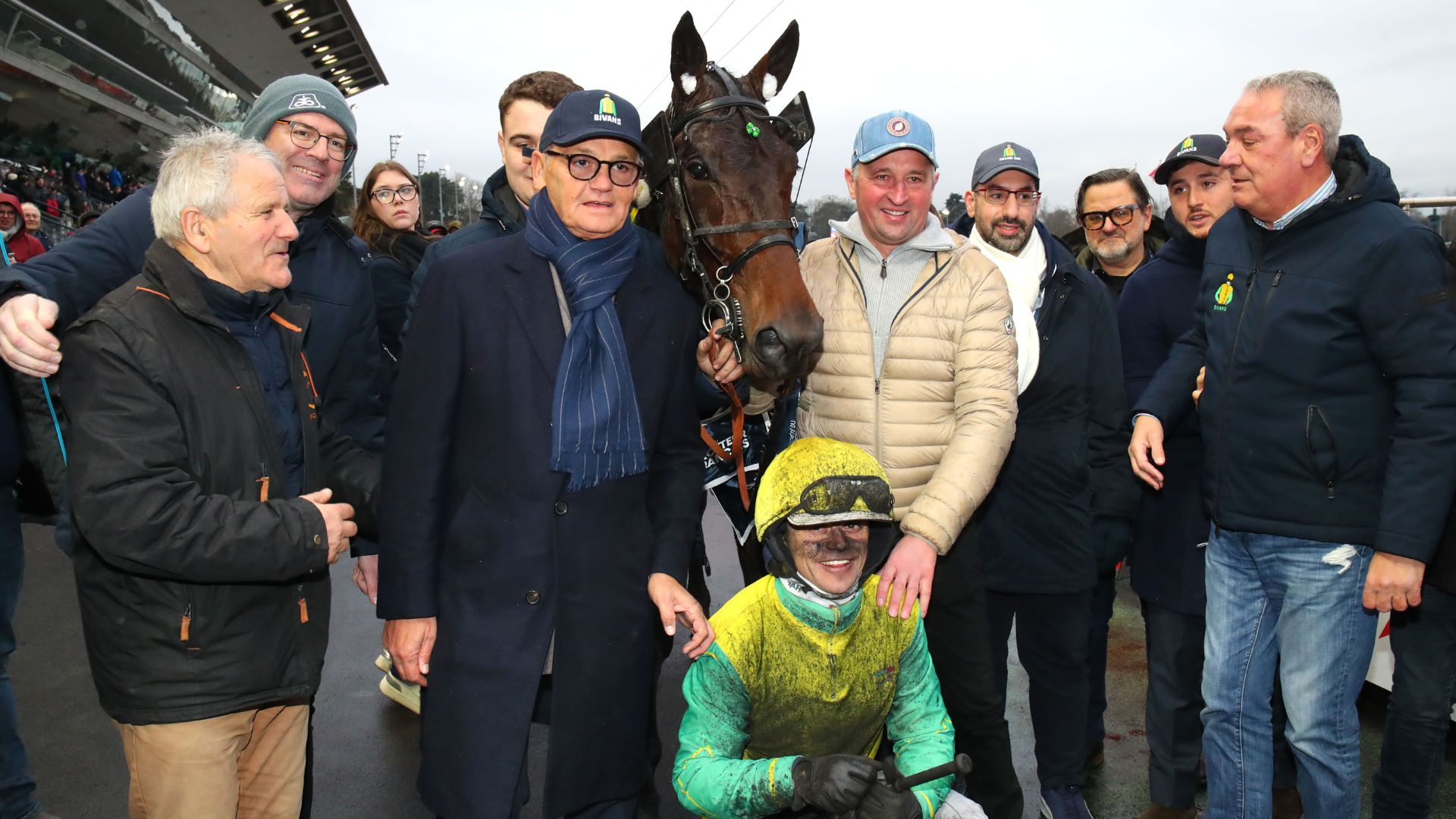 L'entourage du gagnant - © ScoopDyga