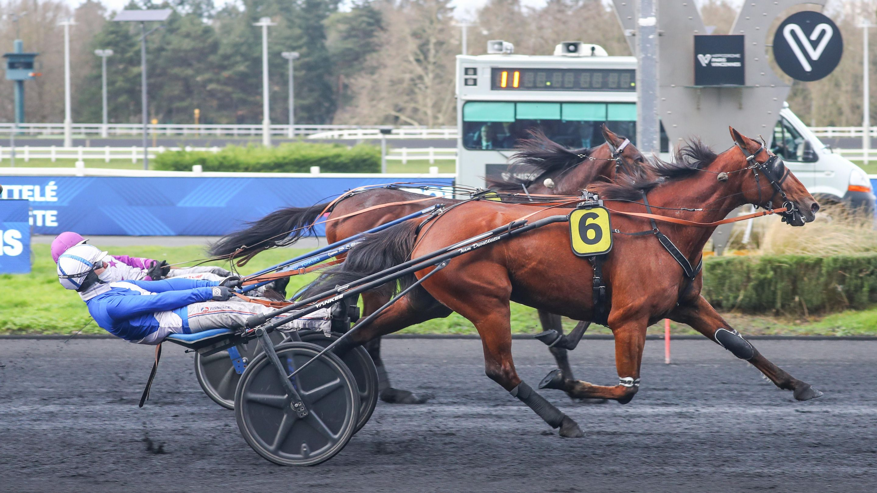 Idéal du Rocher (6) ajuste Ksar - © ScoopDyga
