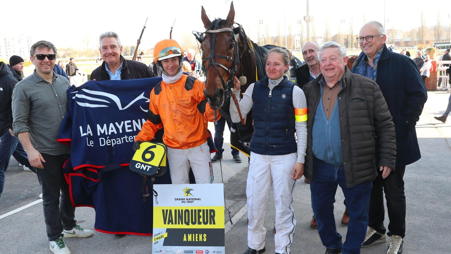 La casaque d'Indy de Jyr aux couleurs du Stade Lavallois - ©Aprh