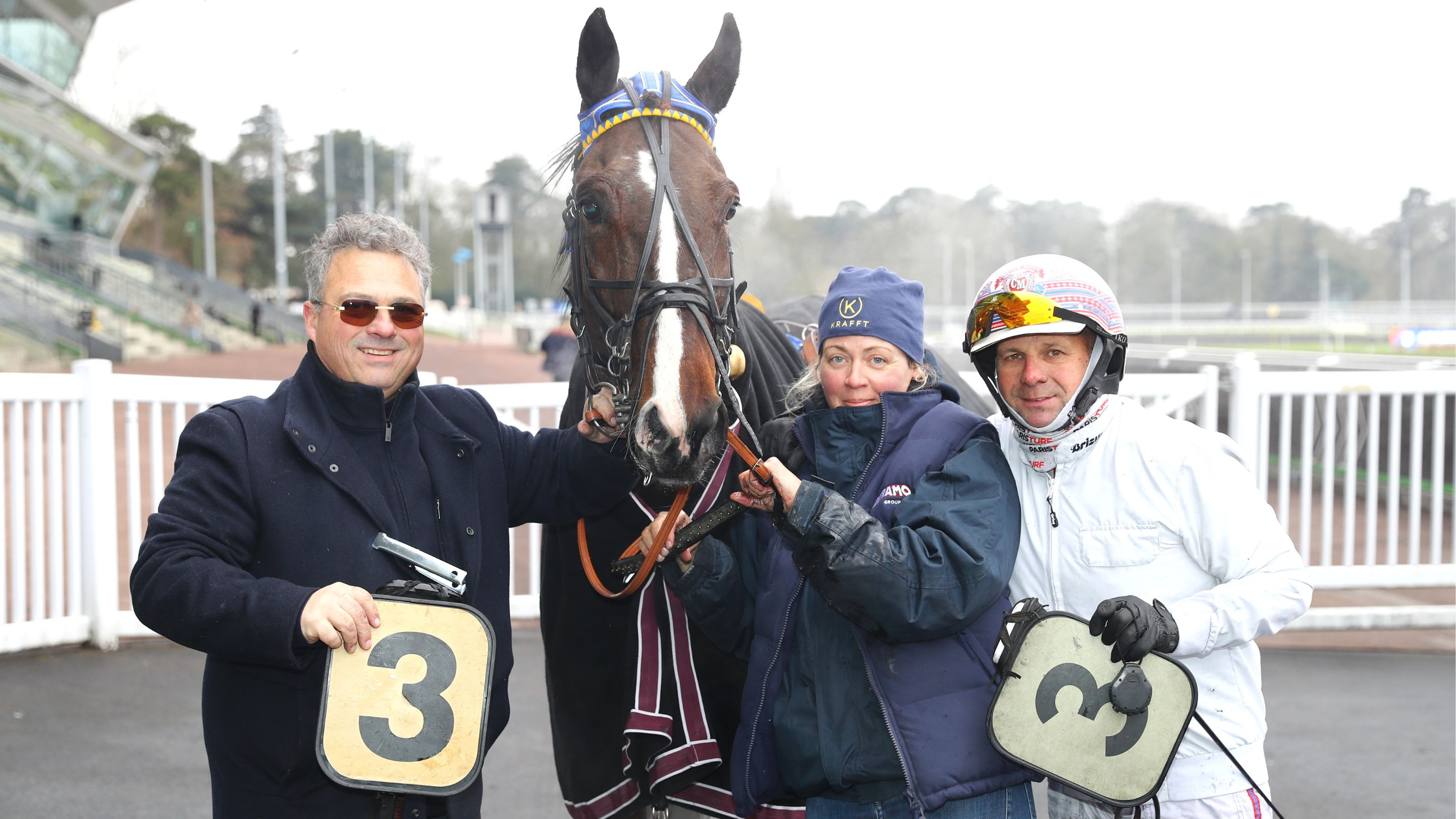 Inferno Piper entouré notamment des frères Martens - © Aprh