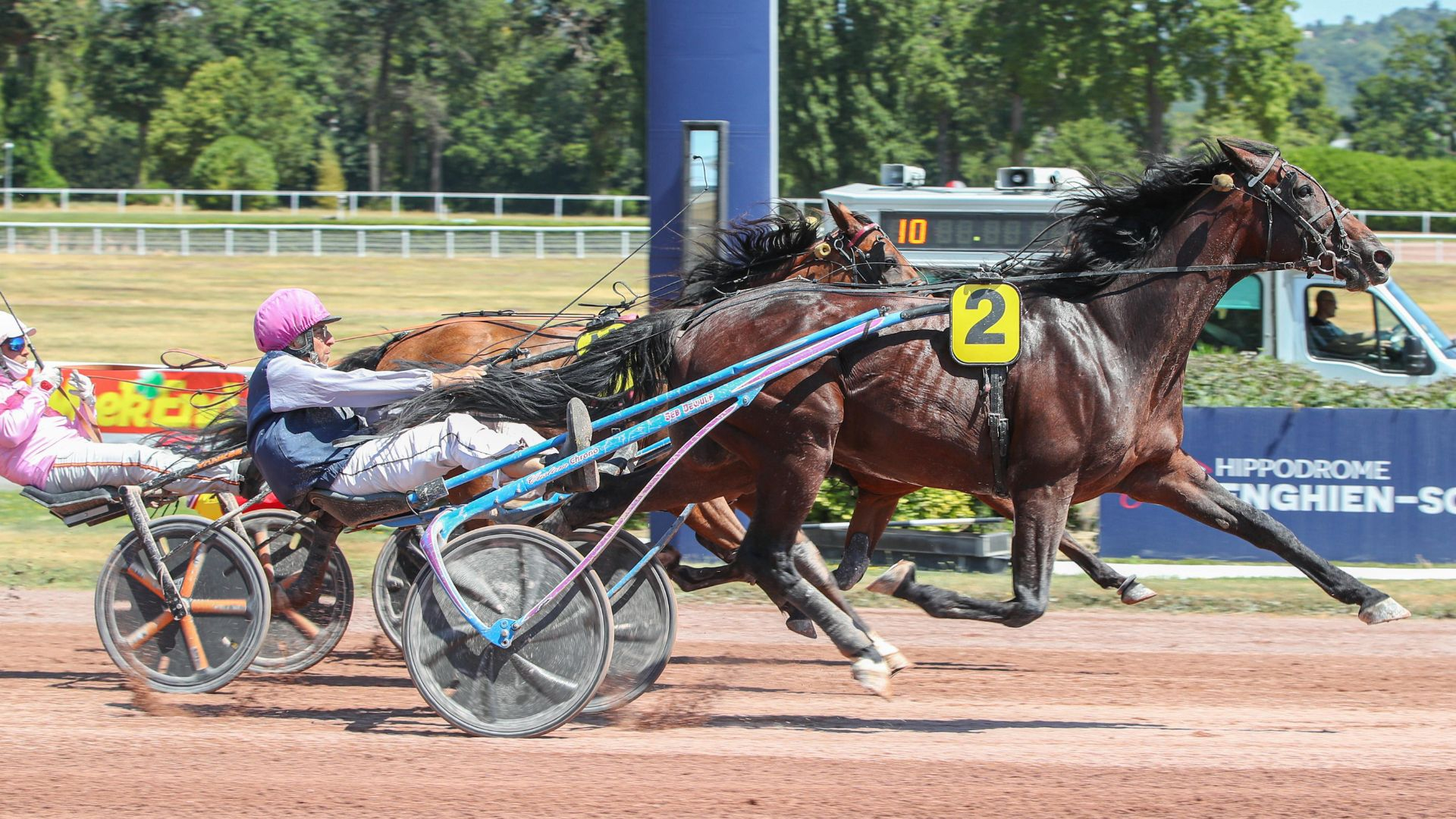 Le sprinter hors norme Jet Express au premier plan - © ScoopDyga