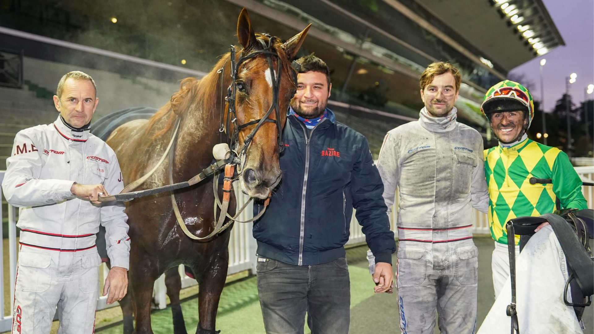 L'exploit de Kempel de Guez ravit la team Bazire et E. Raffin - © ScoopDyga