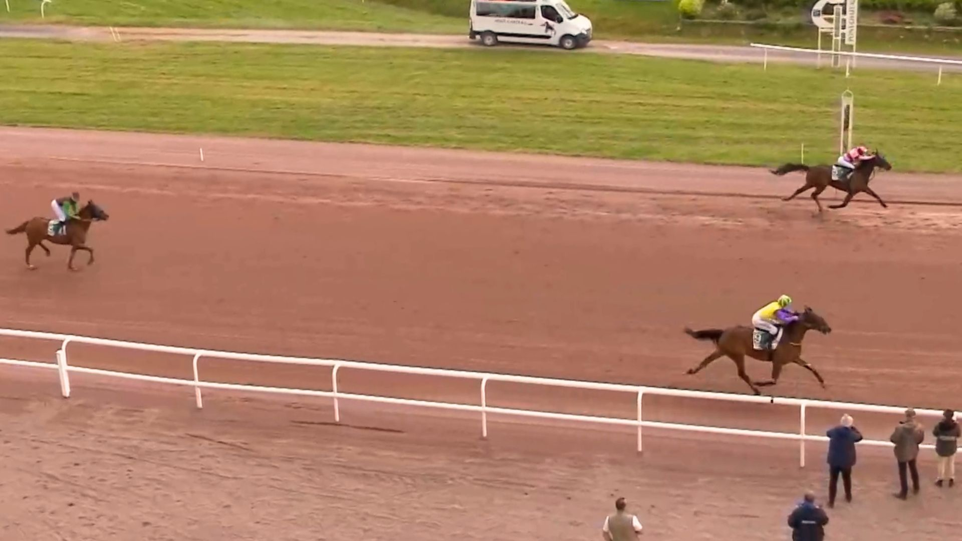 Kervignac (corde) gagne son duel face à Kaleda de la Cour - © Equidia