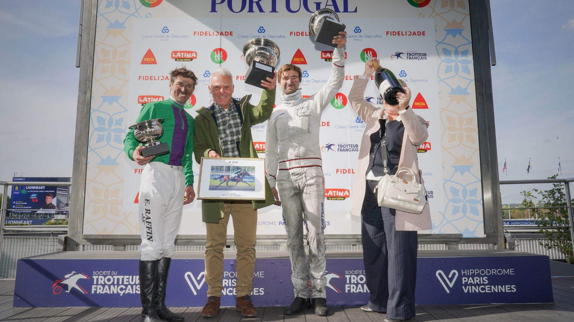 Le podium vainqueur - ©Aprh