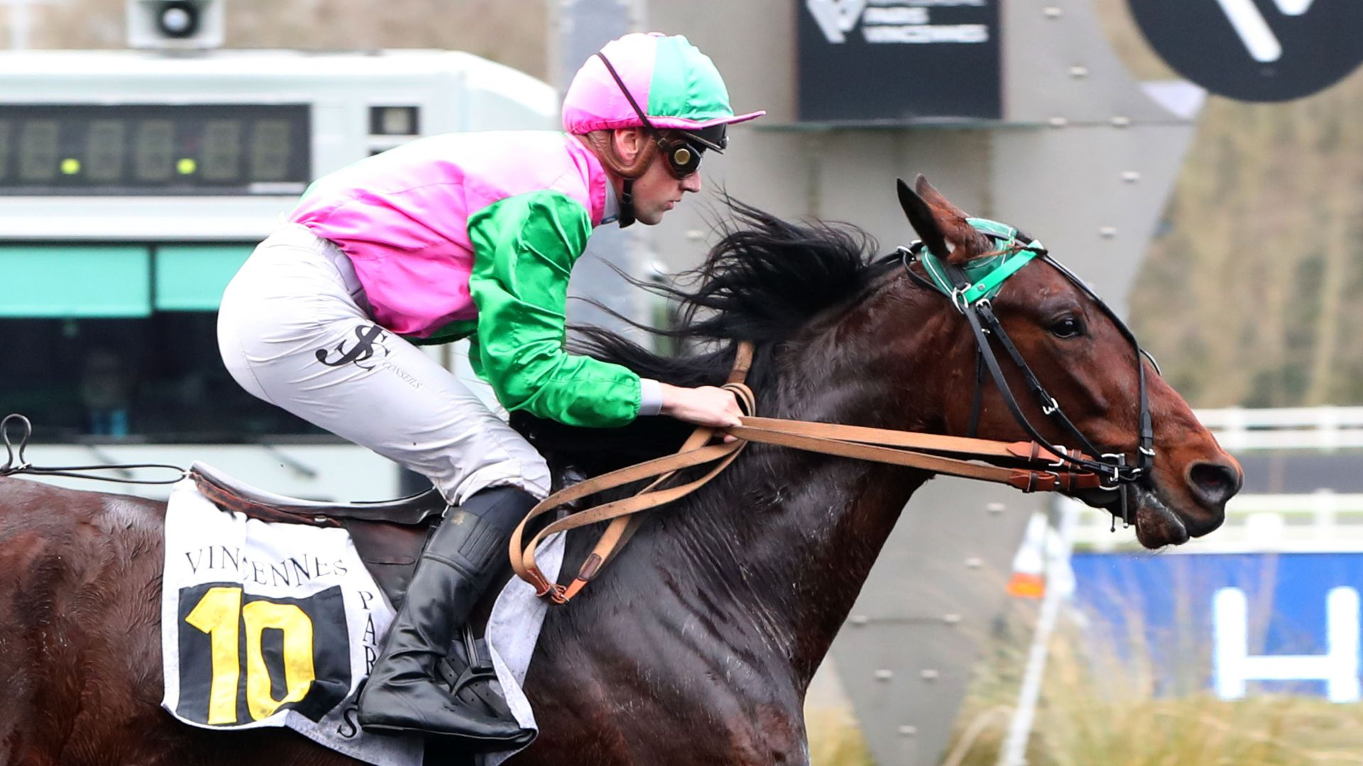 Le puissant Mhum Flyng - ©Aprh