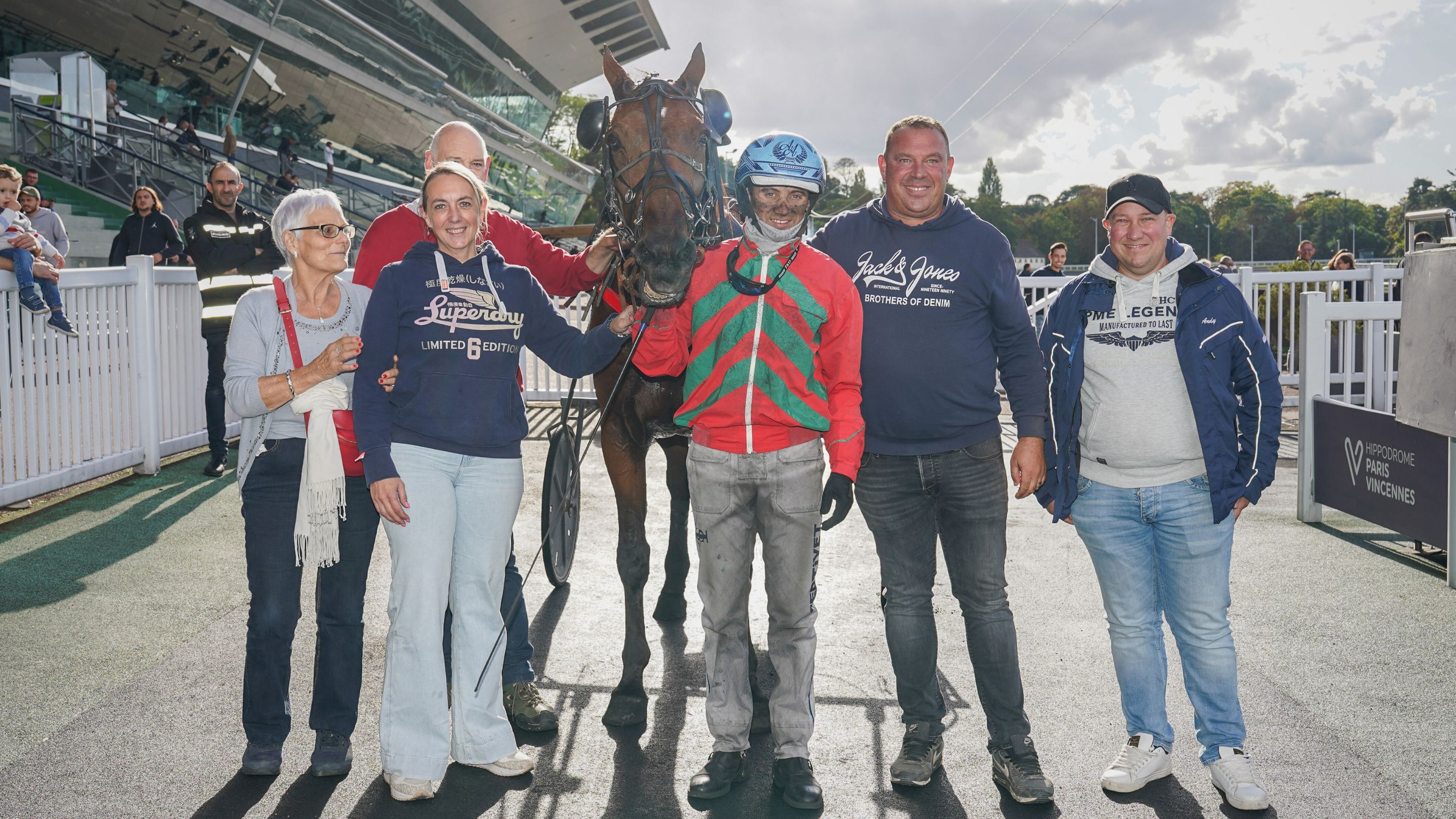 Neo Turbo et son entourage dimanche dernier - © ScoopDyga