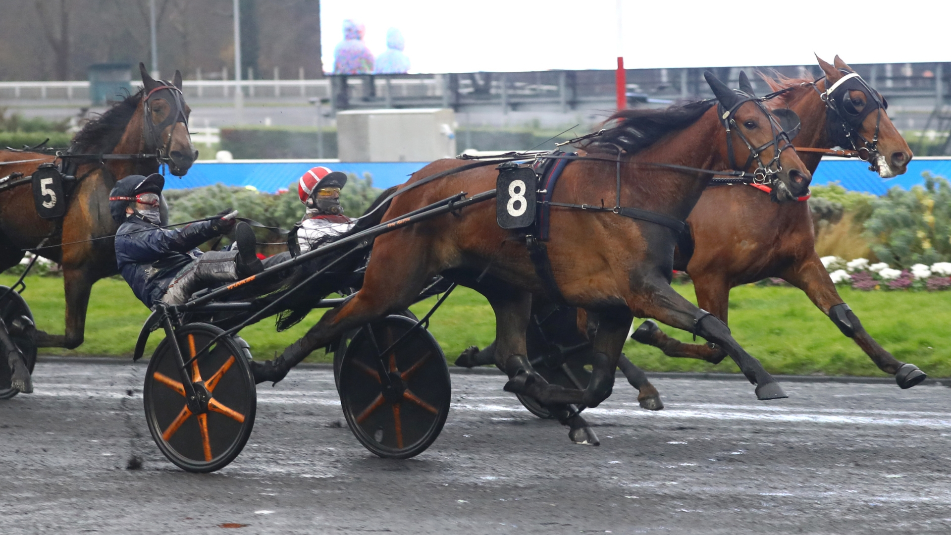 New Approach s'allonge dans le final - © Aprh