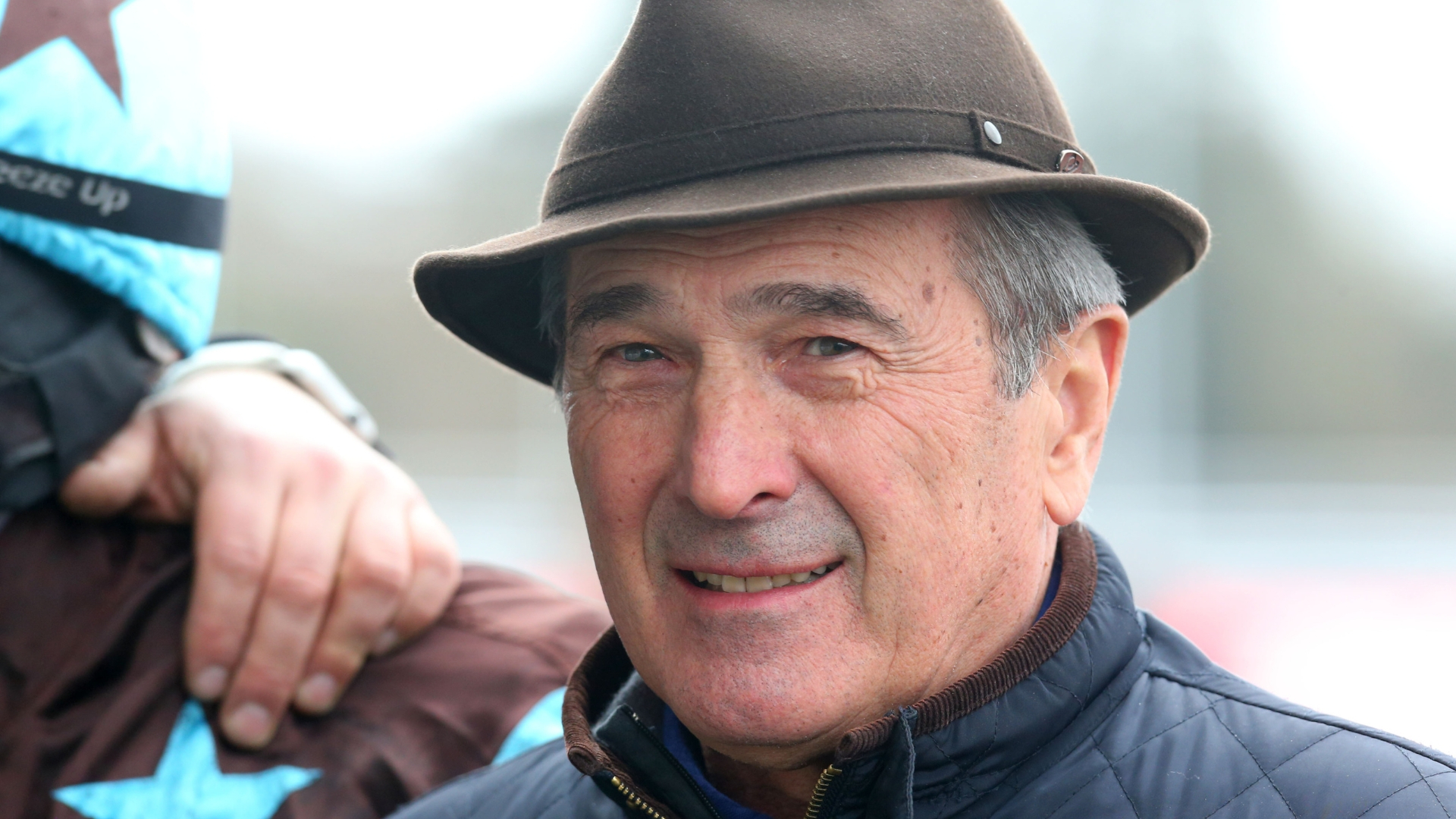 Marron et bleu-clair : les couleurs Quick Star - © Aprh