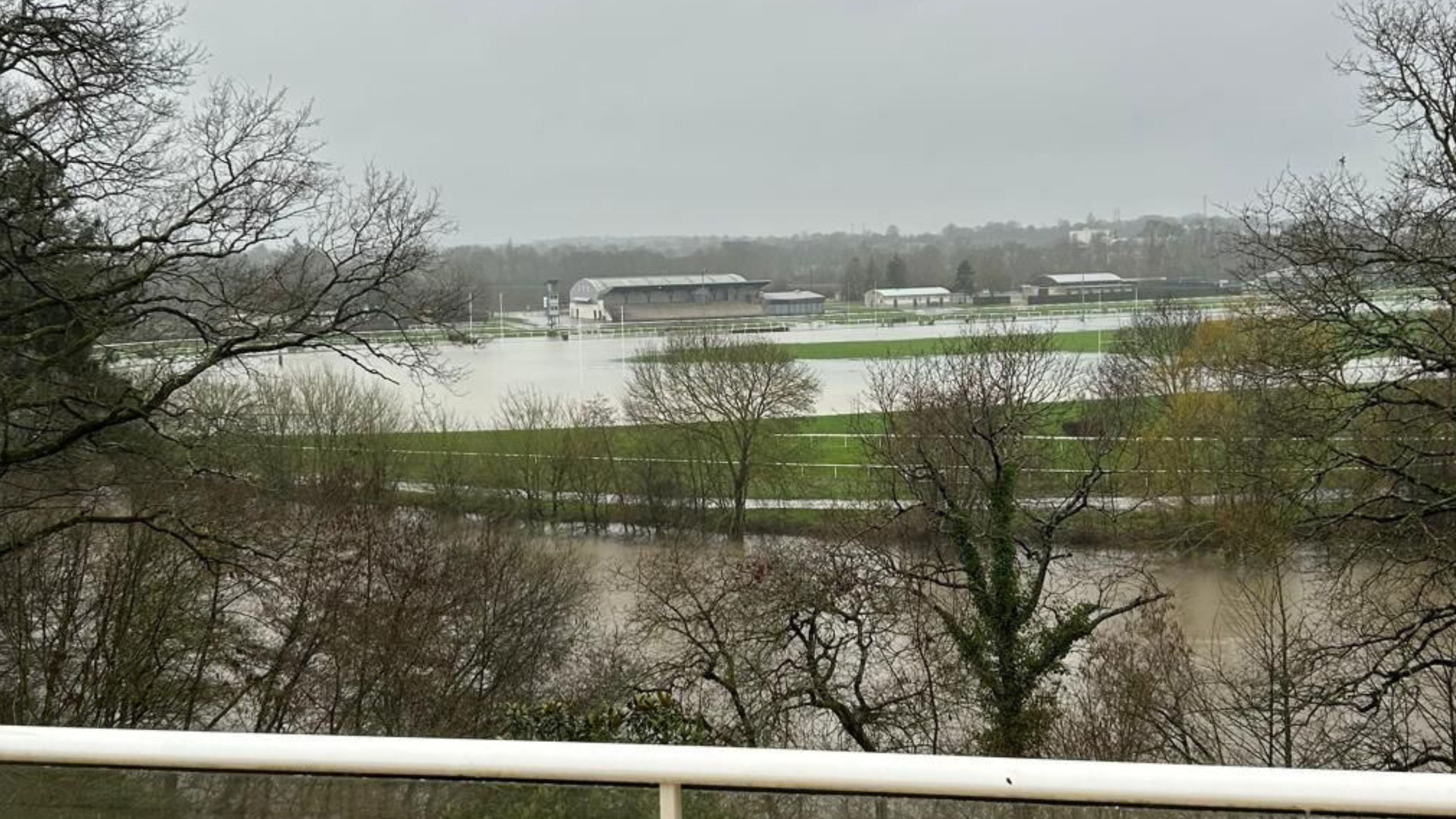 L'hippodrome de Sablé-sur-Sarthe sous les eaux - © Fed. Anjou-Maine