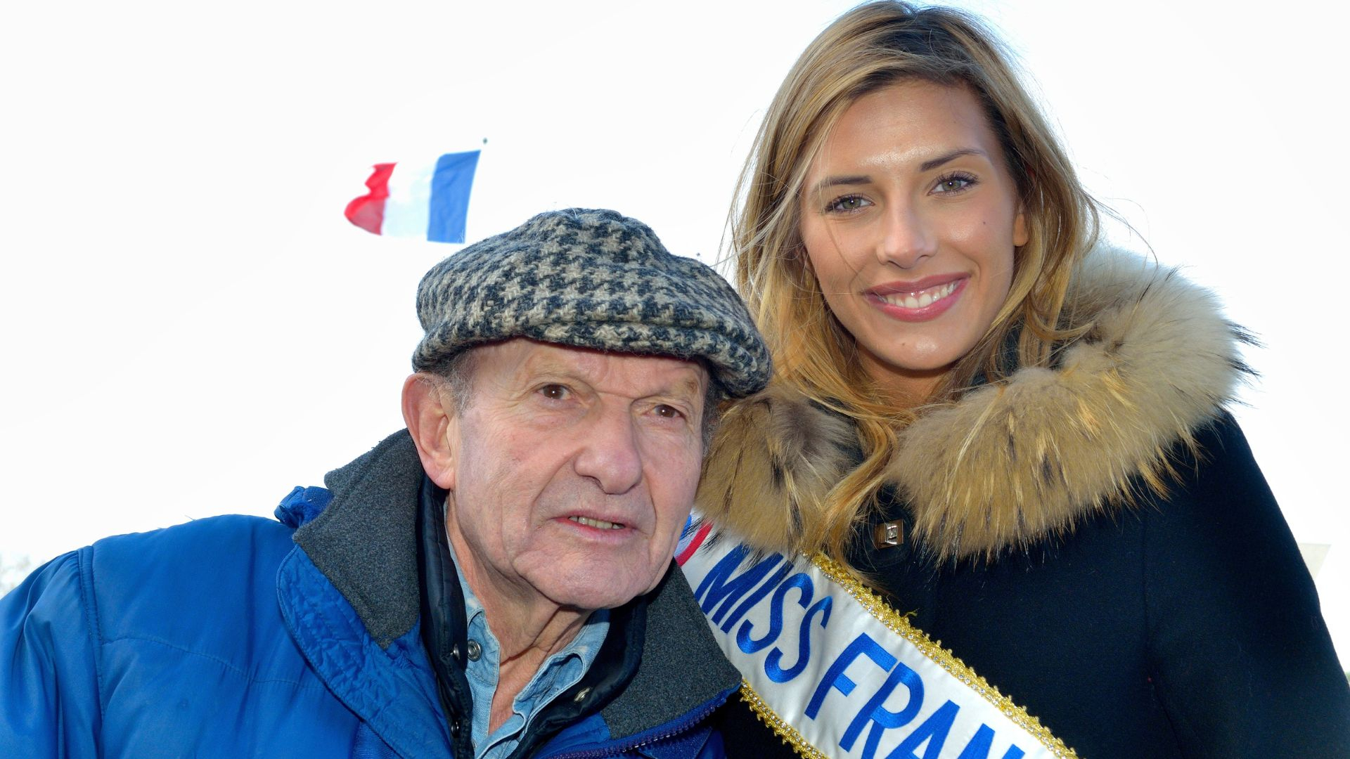 Sidney au côté de Camille Cerf, Miss France 2015  - ©JLL/SETF
