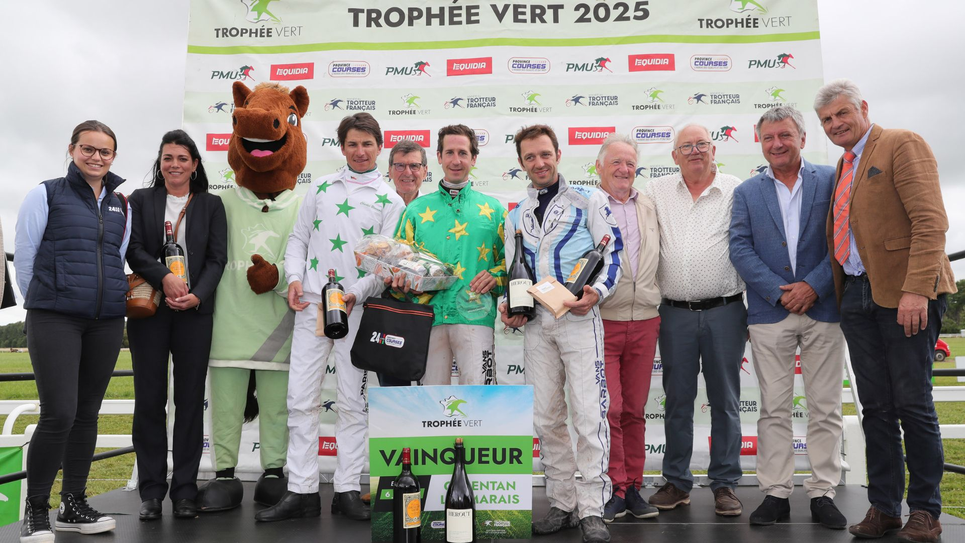 Le podium du Trophée Vert de Carentan - ©J-Ch Briens