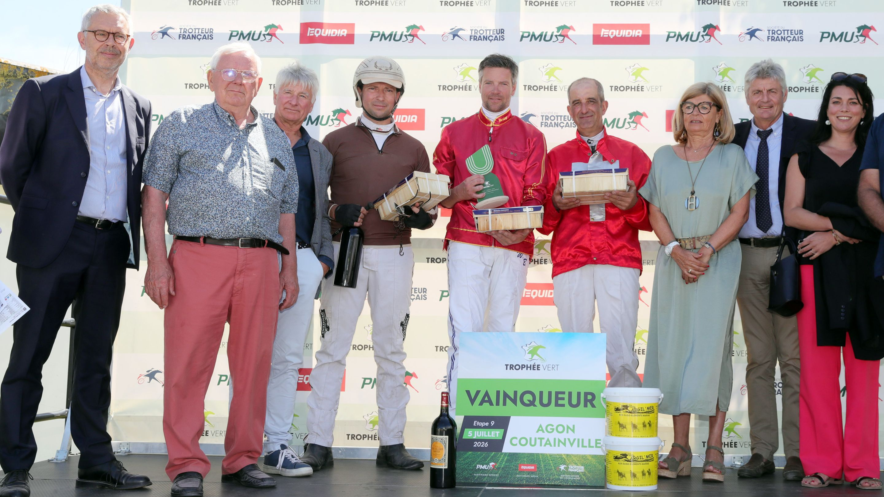 Le podium de la 9ème étape du Trophée Vert à Agon-Coutainville - © J.-C. Briens
